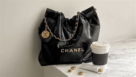 chanel 22 bag medium